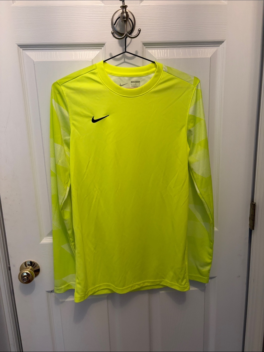Nike Men’s Neon Yellow Long-Sleeve Training Top